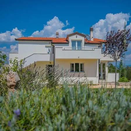 Spacius Villa, Heated Pool, Near Makarska And Split Villa *