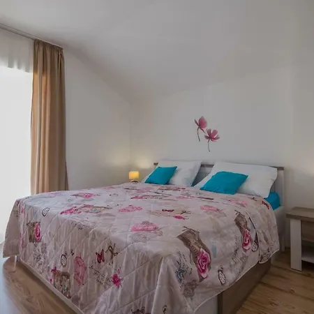 Spacius Villa, Heated Pool, Near Makarska And Split Villa *
