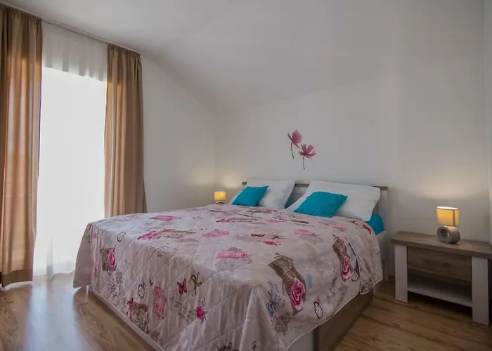 Spacius Villa, Heated Pool, Near Makarska And Split Villa *