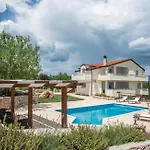 Spacius Villa, Heated Pool, Near Makarska And Split Vila