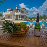 Spacius Villa, Heated Pool, Near Makarska And Split Grubine