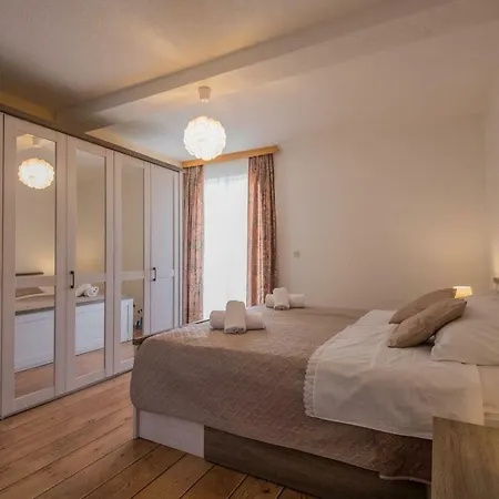 Spacius Villa, Heated Pool, Near Makarska And Split Βίλα Grubine