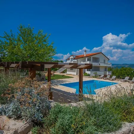 Spacius Villa, Heated Pool, Near Makarska And Split Βίλα